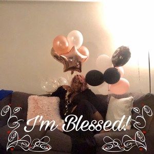 Meet your Posher, Mzidolized